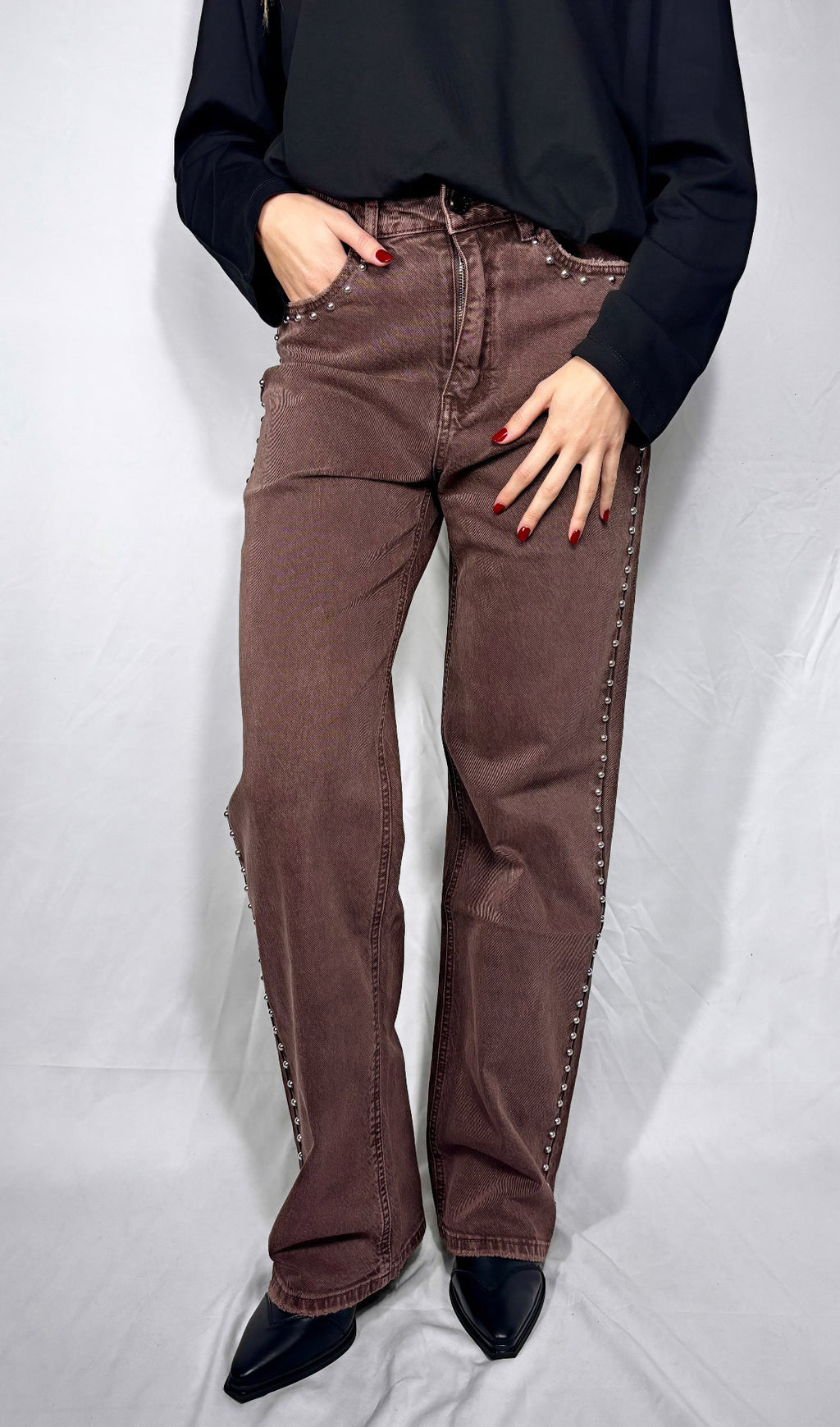 Jeans Delavè Brown con borchie