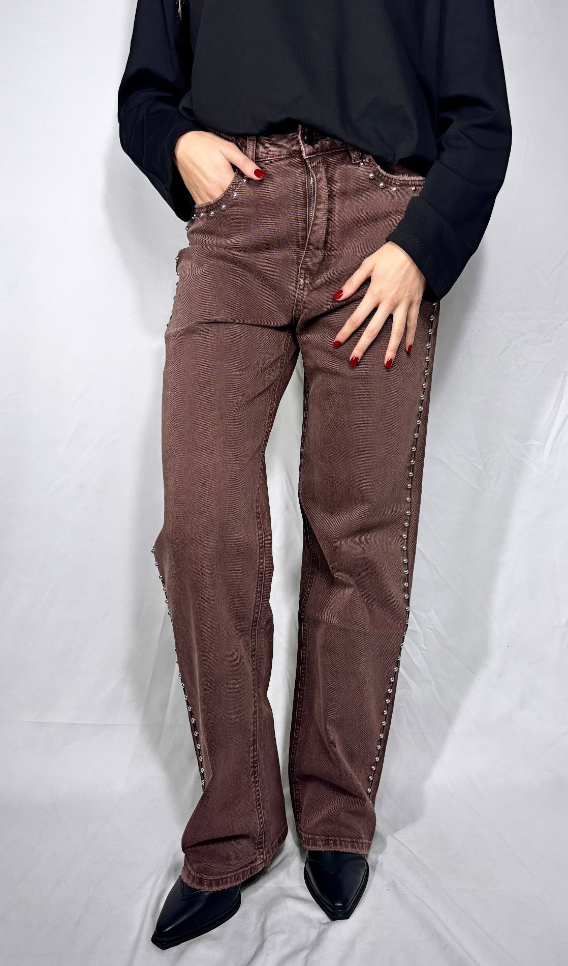 Jeans Delavè Brown con borchie