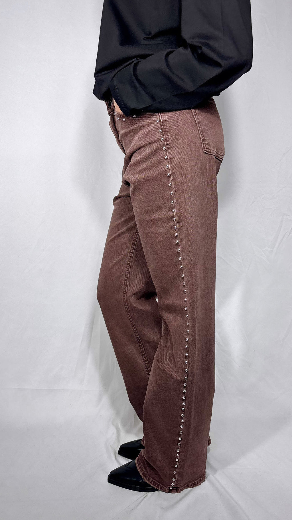 Jeans Delavè Brown con borchie