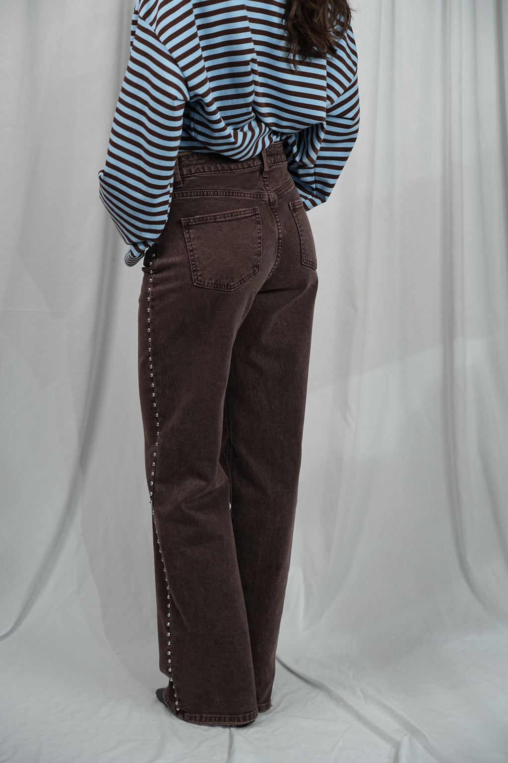 Jeans Delavè Brown con borchie