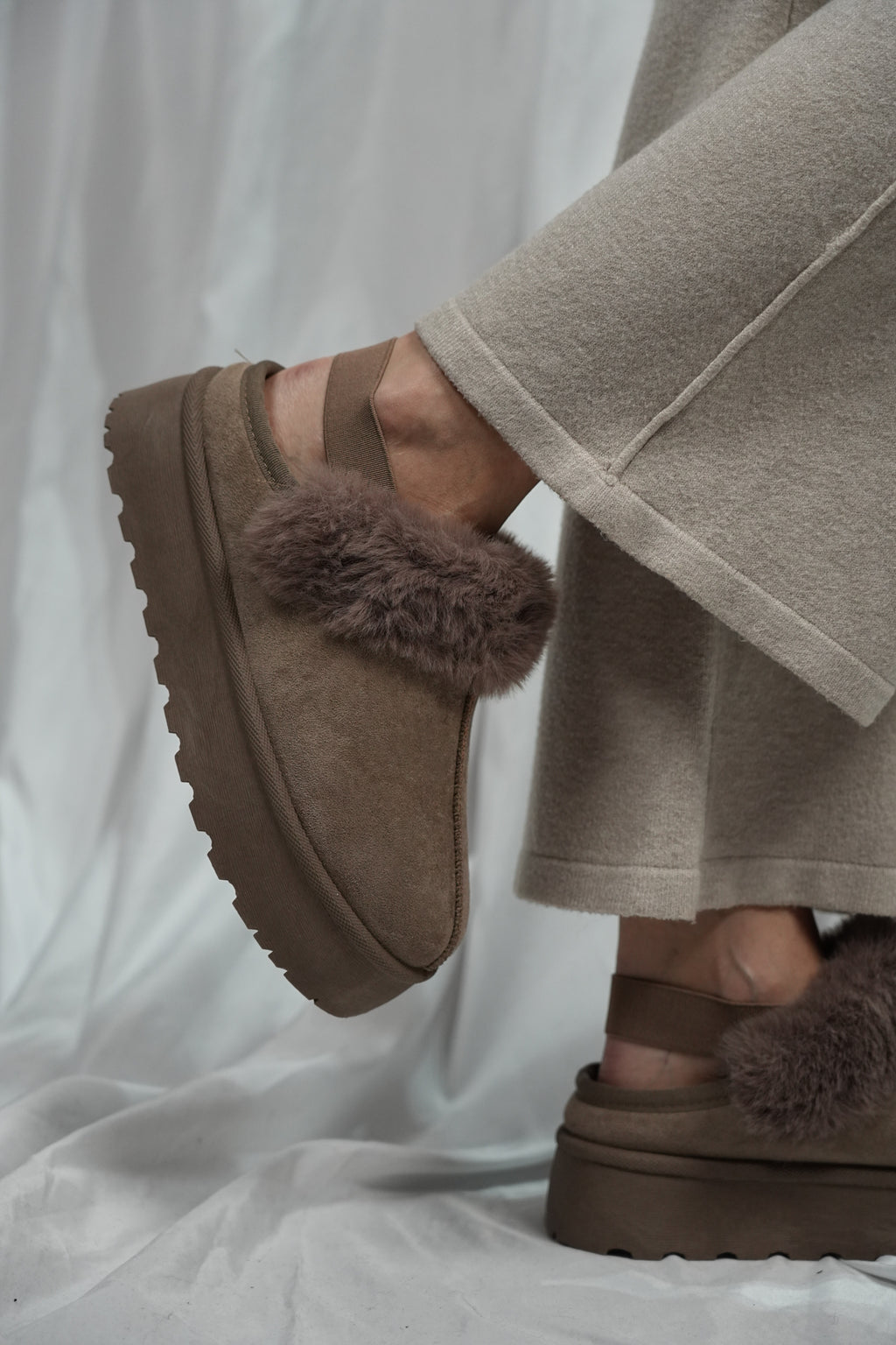 Sandals Cozy-Fit Khaki