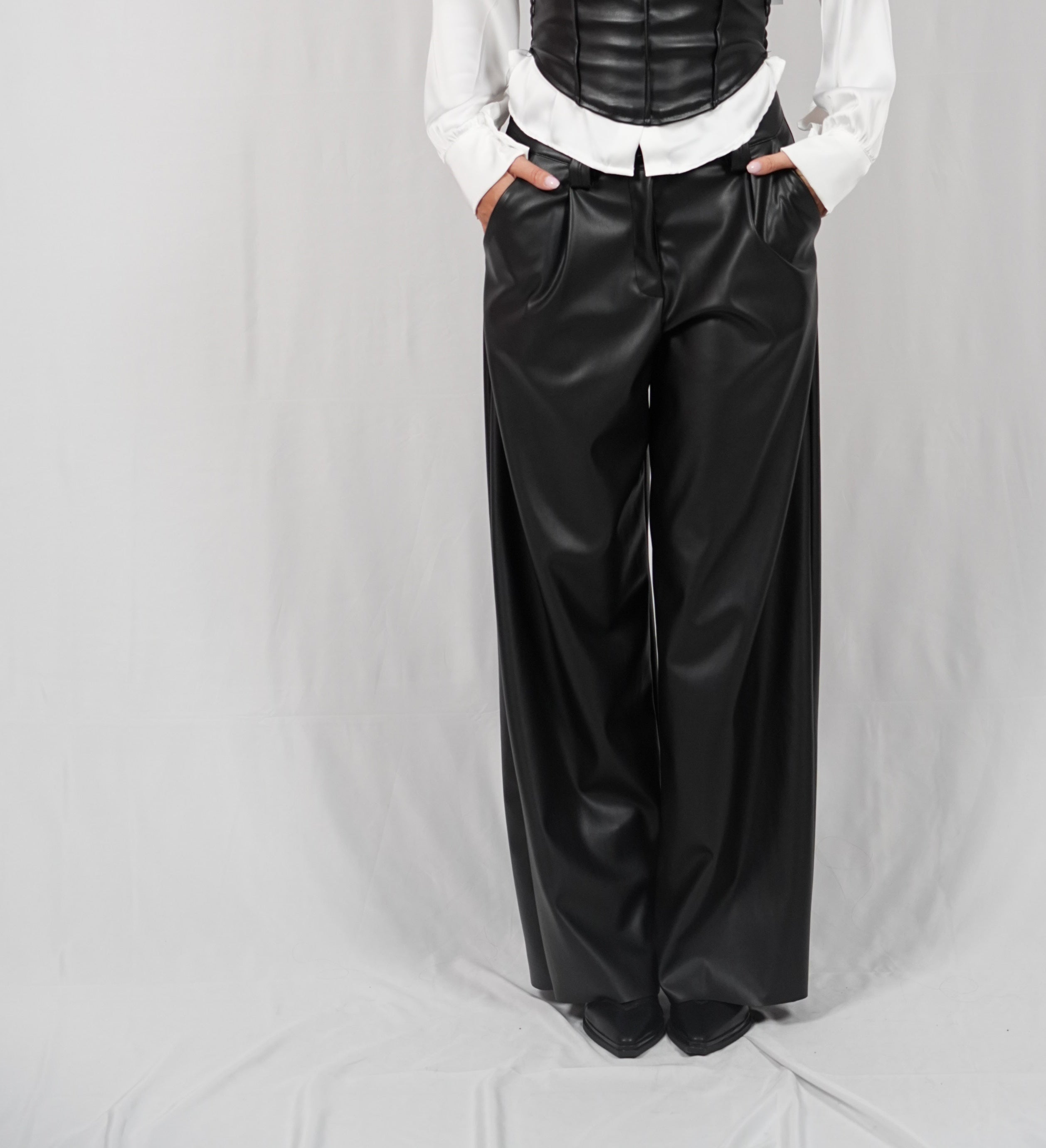 Pantalone loose ecopelle Black