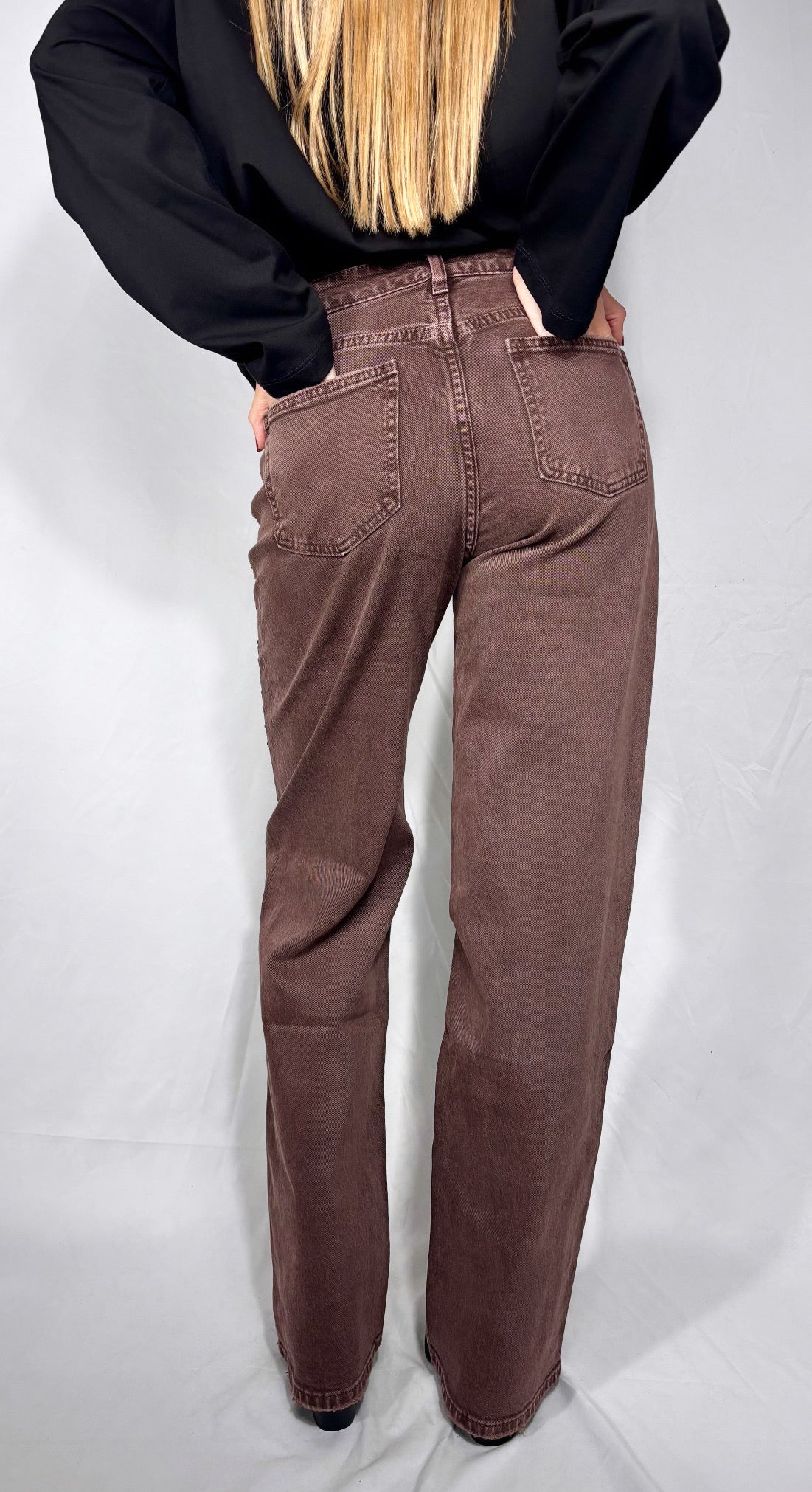 Jeans Delavè Brown con borchie